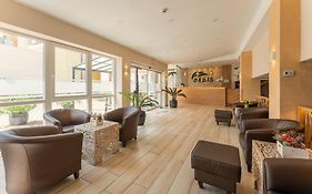 Oazis Hotel***